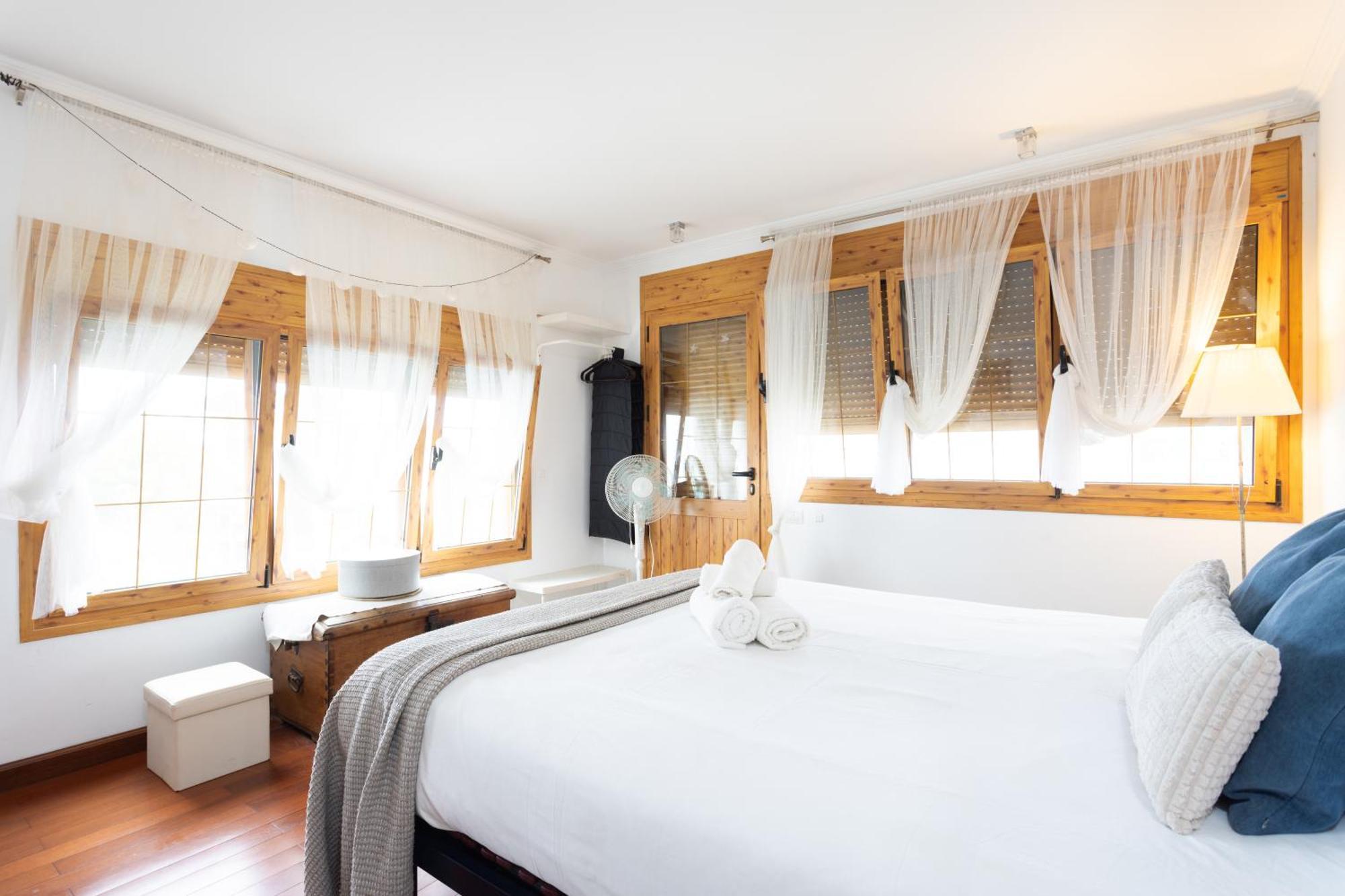 Bungalow Palm Mar With Pool And Garden อาโรนา ภายนอก รูปภาพ