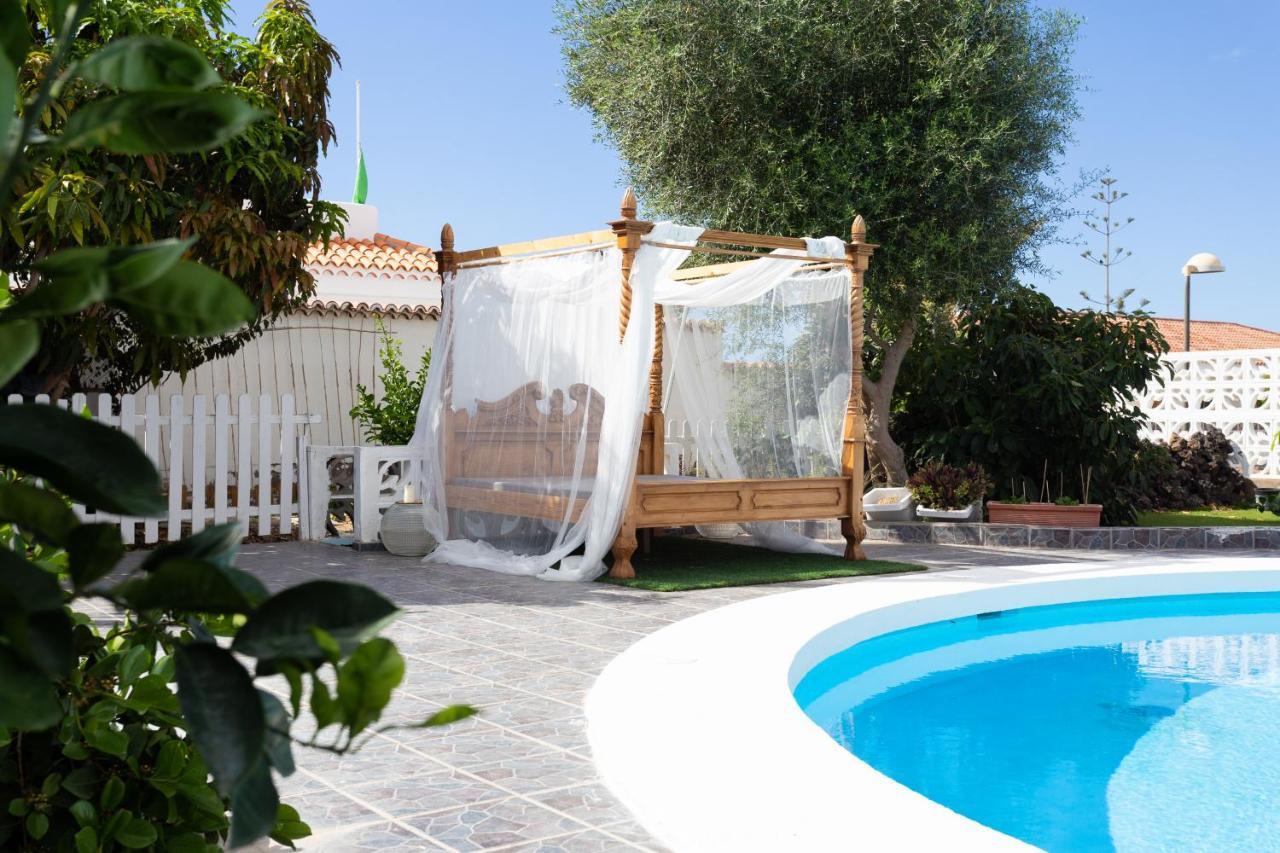 Bungalow Palm Mar With Pool And Garden อาโรนา ภายนอก รูปภาพ