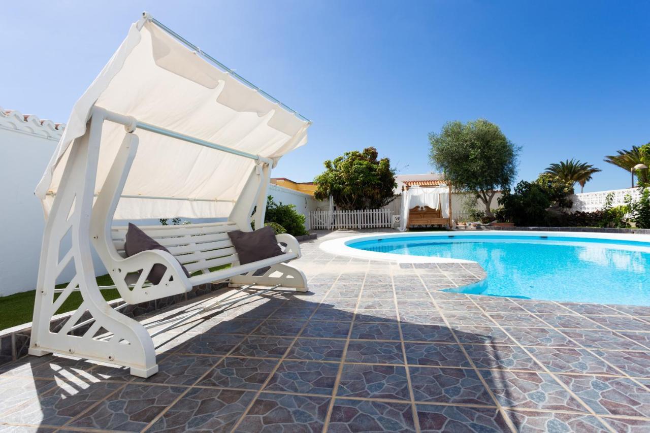 Bungalow Palm Mar With Pool And Garden อาโรนา ภายนอก รูปภาพ